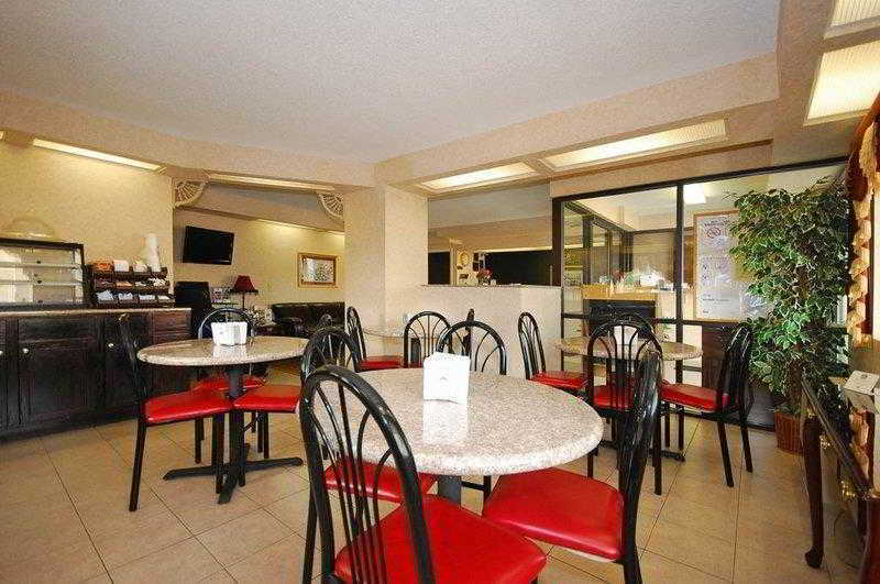 Days Inn & Suites By Wyndham Warner Robins Near Robins Afb Εξωτερικό φωτογραφία
